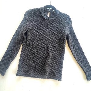 Long sleeve crochet top